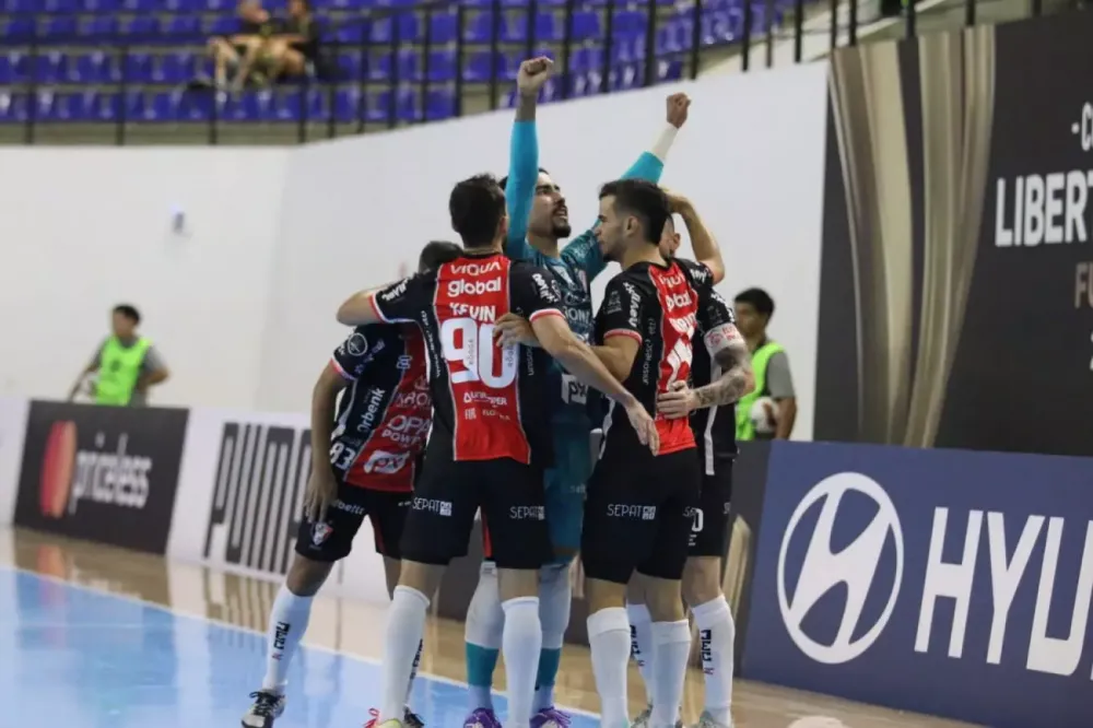 JEC Futsal goleia o Universitário e garante classificação antecipada na Libertadores