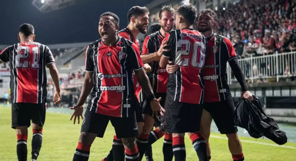 JEC vence Brasil de Pelotas com gol no fim e termina primeiro turno como líder isolado na Série D