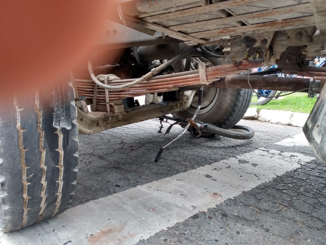 ITAJAÍ: CICLISTA MORRE ATROPELADA POR CAMINHÃO NO BAIRRO CIDADE NOVA