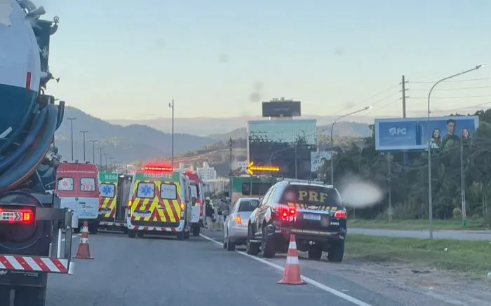 Caroneiro de moto morre em acidente na marginal da BR-101 em BC
