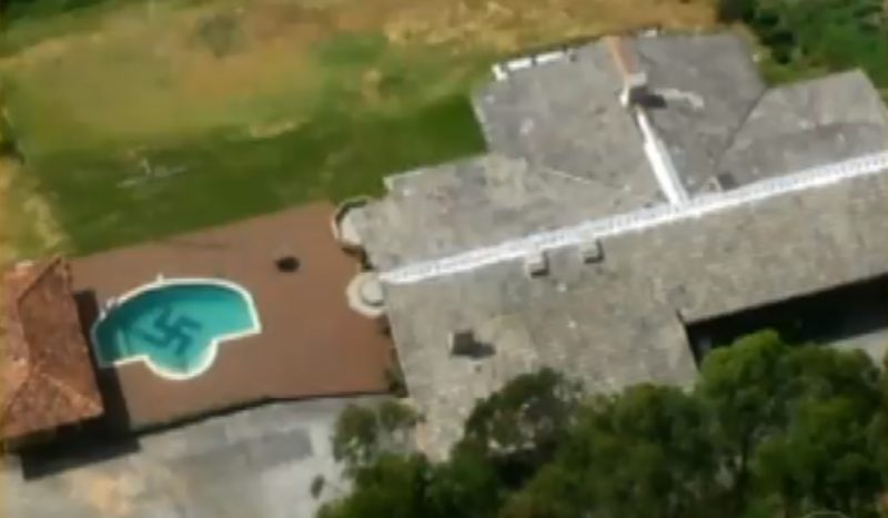 Partido Liberal de SC expulsa candidato a vereador por ter desenho de suástica nazista na piscina