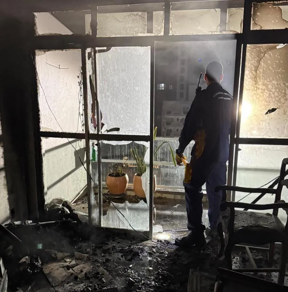 Homem é resgatado com queimaduras graves em incêndio no edifício Roma em Balneário Camboriú
