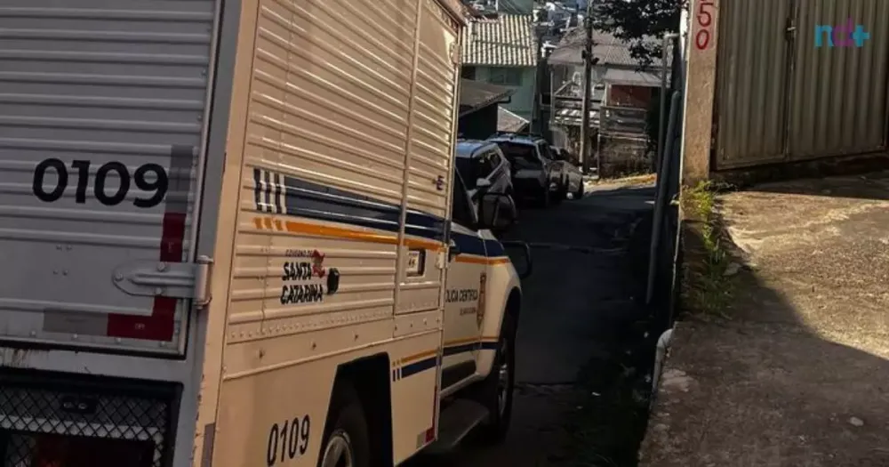 Mulher que matou namorada a facadas é condenada a 35 anos em Itajaí