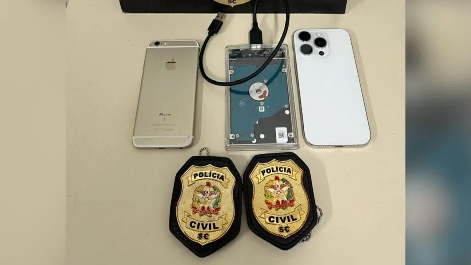 Pai é alvo de operação policial suspeito de estuprar a amiga da filha em Joinville