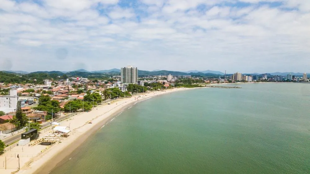 Empresas Aegea de Santa Catarina reforçam ações de saneamento para preservar ecossistemas marinhos