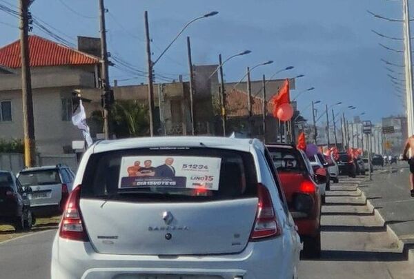 Navegantes: Homem armado é preso após ameaçar candidato do MDB durante carreata
