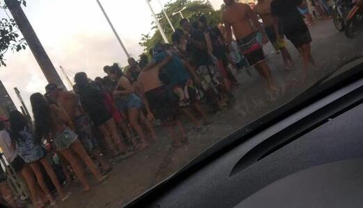 Penha: Moradores e comerciantes de Armação promovem reunião para procurar medidas que evitem exageros e aglomerações na praia do Trapiche
