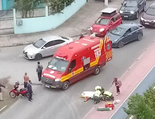 Cliclista fica gravemente ferida em acidente na Avenida Prefeito Eugênio Krause em Penha 