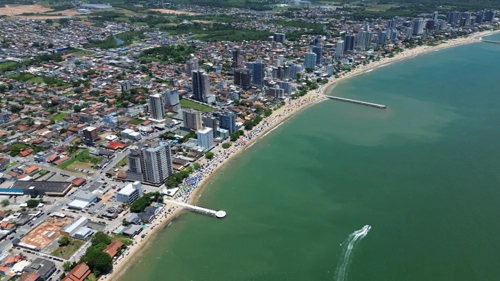 Balneário Piçarras é a única cidade do Brasil com 100% de certificação da orla no Programa Bandeira Azul