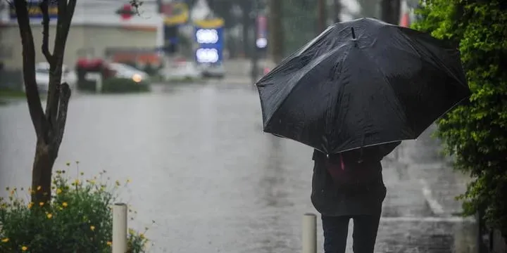 Frente fria e Ciclone Extratropical provocam temporais, ventos fortes e mar agitado em Santa Catarina