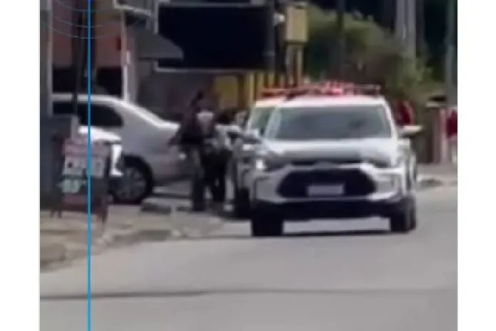Quinteto é preso por invadir casa noturna em Balneário Piçarras por espancar funcionários e furtar bebidas 