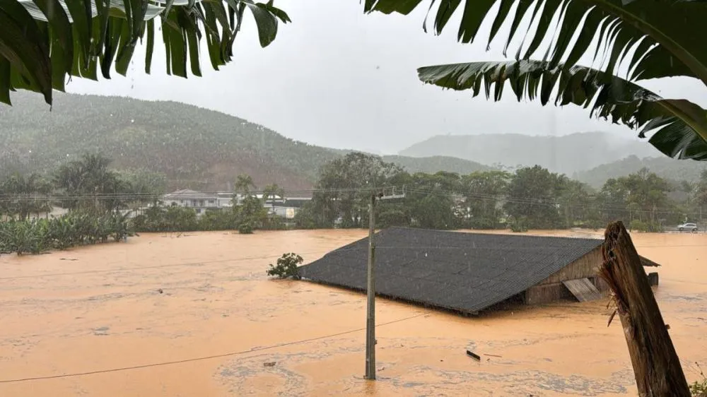 Luiz Alves é vítima de chuvarada e um terço da cidade sofreu algum tipo de prejuízo por causa do temporal