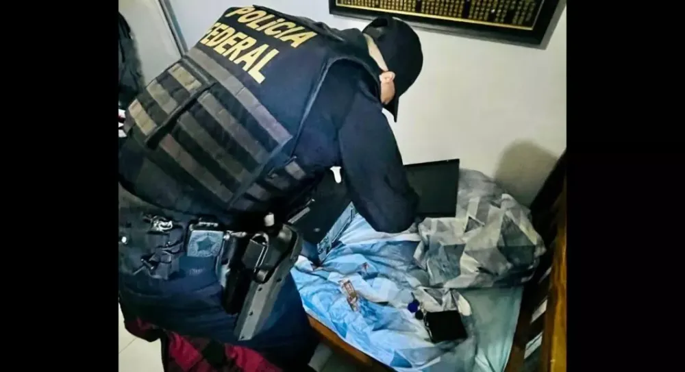 Operação combate armazenamento de material de abuso sexual infantojuvenil em Joinville. 