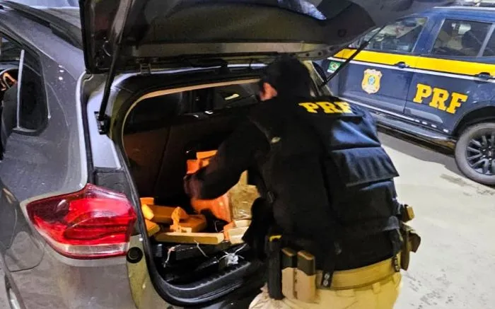 Menor é flagrado com 300 quilos de maconha na BR-101 em Joinville