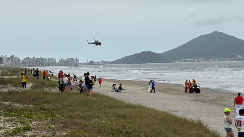 Grupo de Blumenau se afoga na Meia Praia em Navegantes