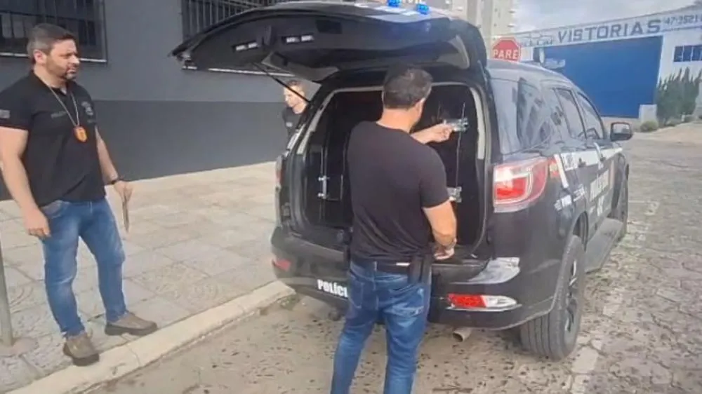 Jovem que obrigava meninas a se automutilarem é preso no Alto Vale do Itajaí