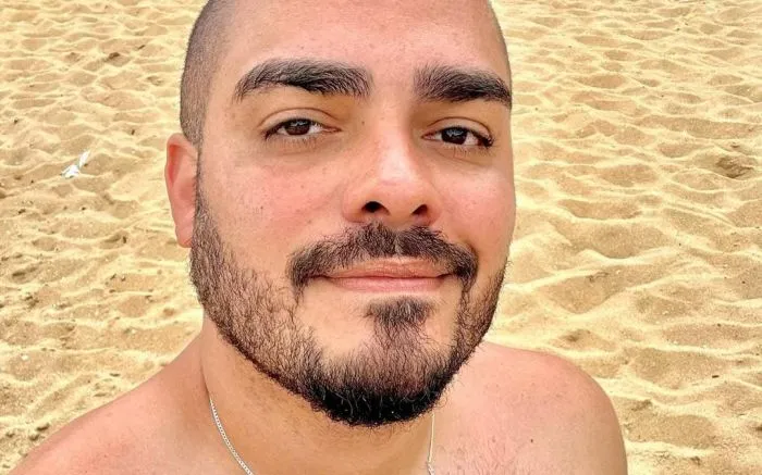 Mãe de jornalista acusado de assassinato diz que filho estava dopado