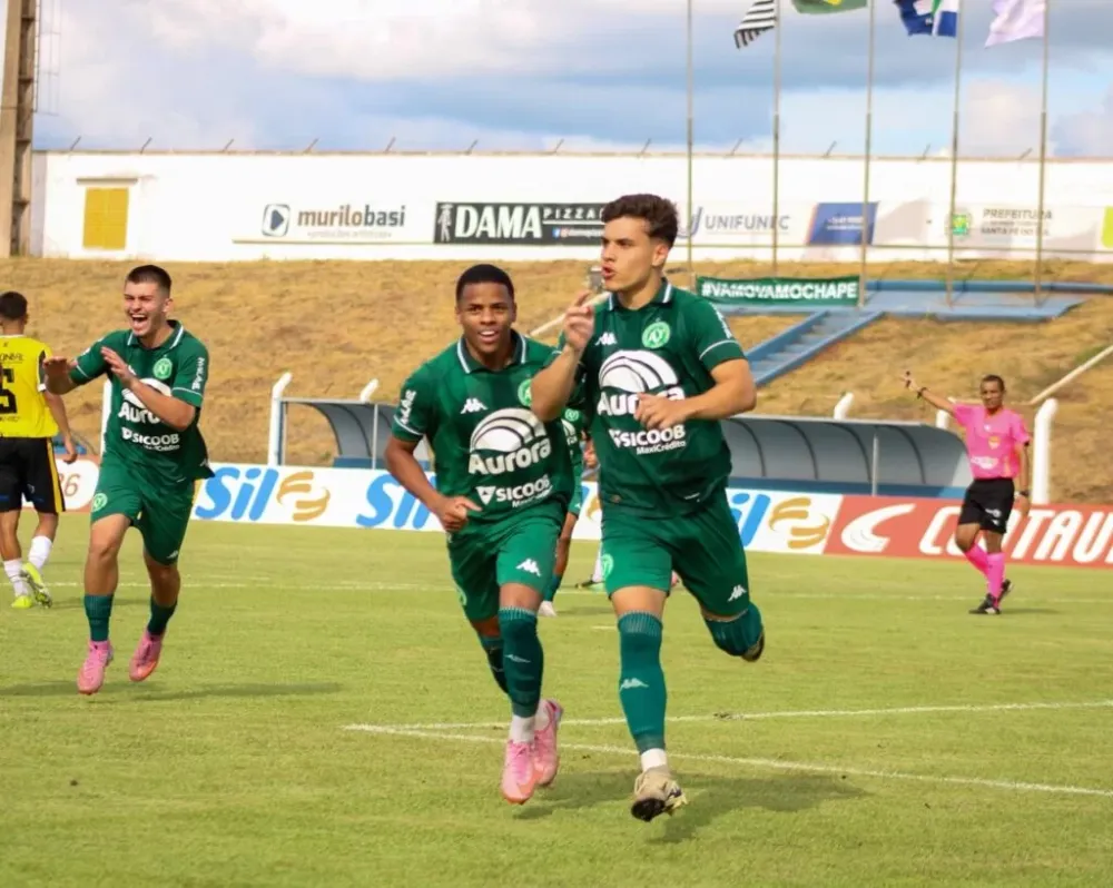 Catarinenses estreiam na Copa SP de futebol Jr.