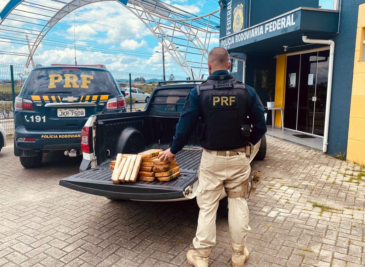 Navegantes: PRF apreende cerca de 25 quilos de cocaína na BR-470
