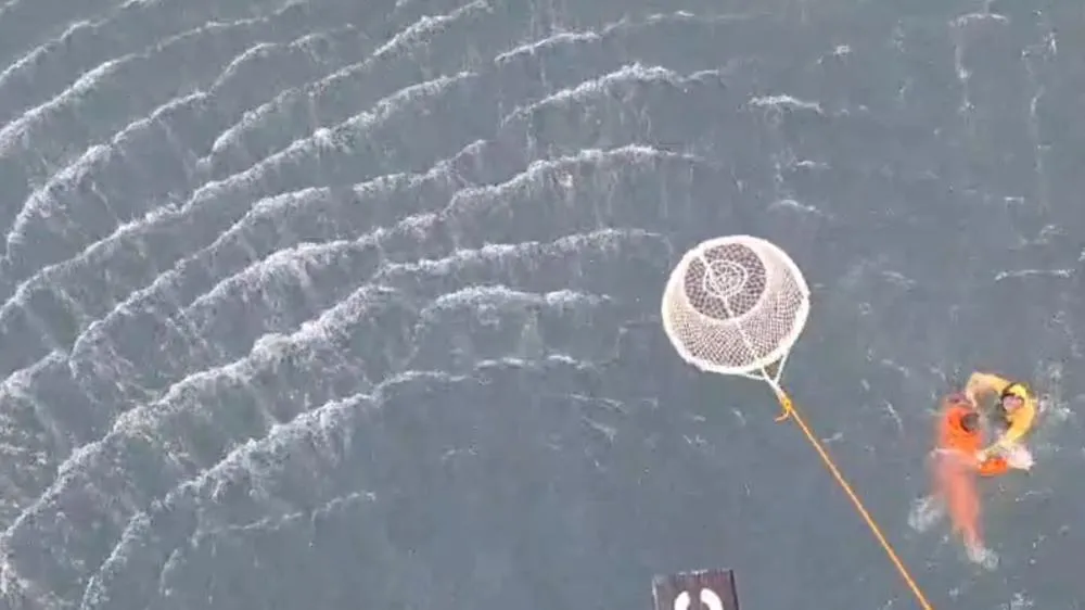 Qual o estado de saúde de pescador sobrevivente que ficou 17 horas agarrado em porta de geladeira no mar em São Chico