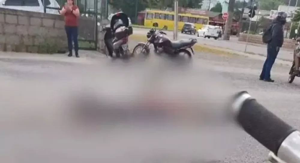 Ciclista morre esmagado por caminhão em rua de Joinville