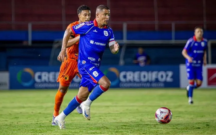 Marcílio Dias com dois jogadores a mais dá vexame no Gigantão e perde pro Santa Catarina
