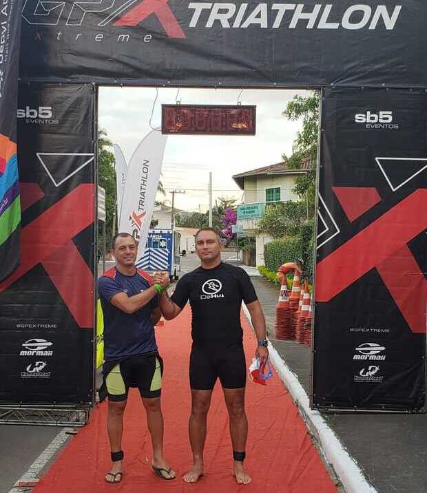 Correria: Dupla de triatletas de Penha faz bonito GP Sprint Triathlon