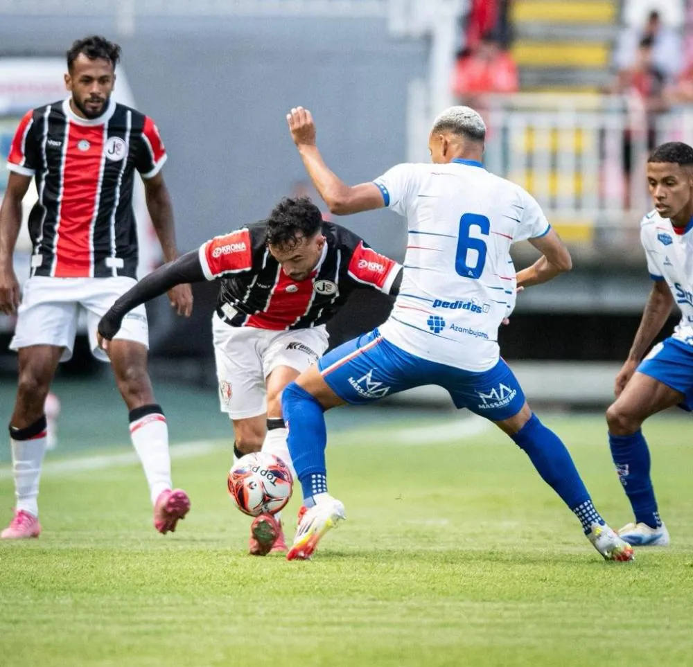 JEC perde para o Carlos Renaux na Arena Joinville e está de malas prontas para o Torneio da Morte 