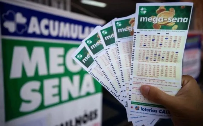 Apostas de Navegantes e Penha acertam a quadra da Mega