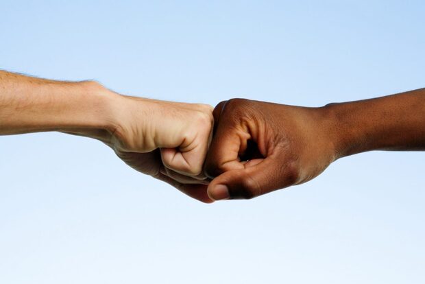 Colaboradores da Águas de Penha participam de bate-papo sobre racismo