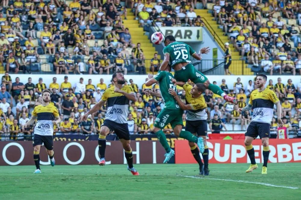Avaí e Chapecoense vencem e saem na frente nas quartas de final do Catarinão 2026
