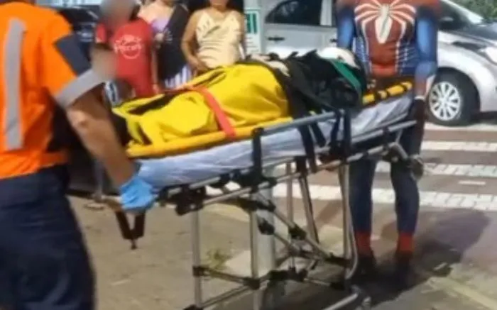 Homem Aranha auxilia resgate de dançarino da “Carreta Furacão” em Barra Velha