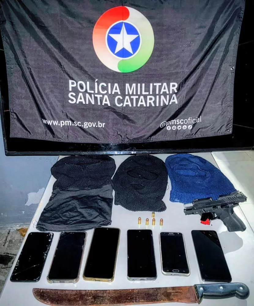 Quarteto é preso em Ilhota após assalto e tentativa de homicídio em Balneário Piçarras 
