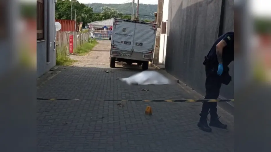 Morador de rua foi esfaqueado antes de ser espancado até a morte em Penha