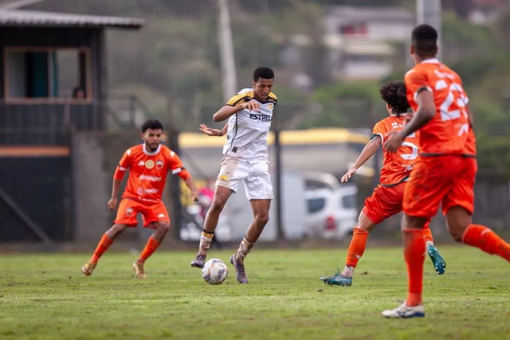 Camboriú e Criciúma decidem a “Taça Acesc 70 Anos”