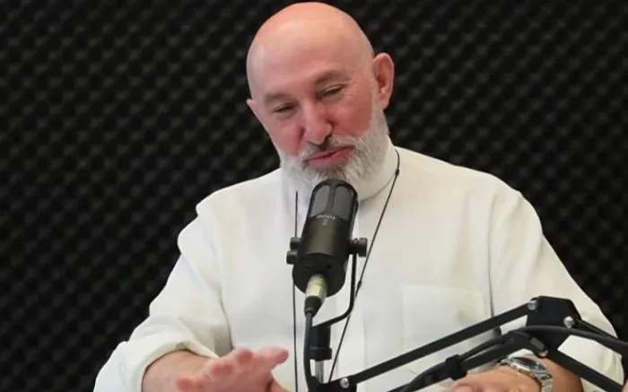 Bombardeio: Padre de Itajaí e fiéis cruzam a fronteira de Israel com o Egito