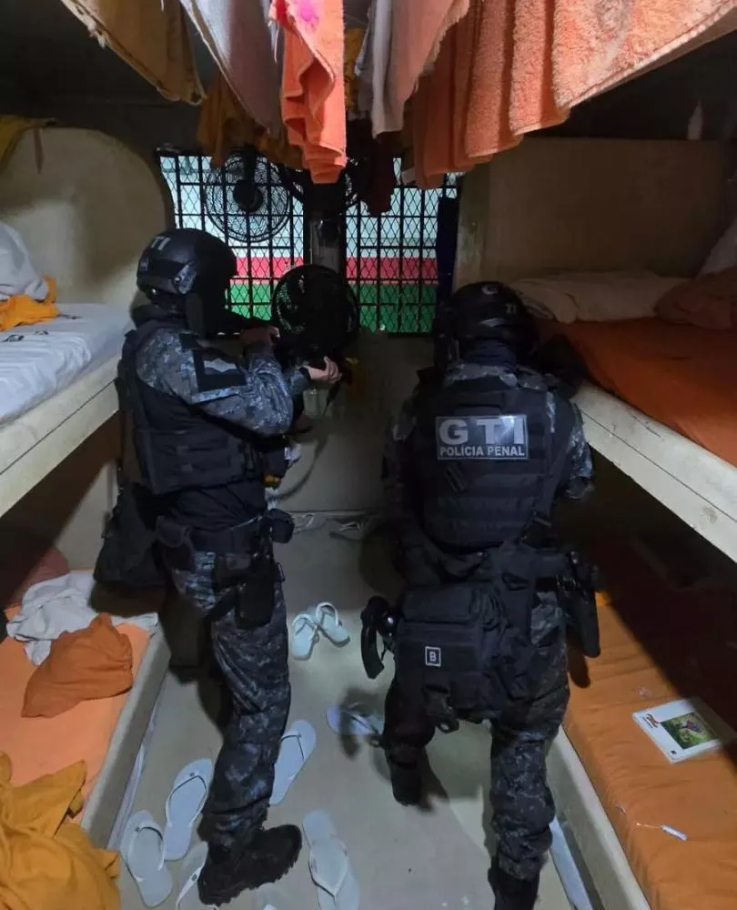 Operação policial apreende drogas e celulares no Complexo Prisional da Canhanduba em Itajaí