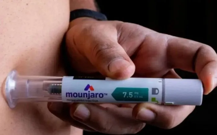 Dona de lojinha de presentes estava vendendo “Mounjaro” na cara dura