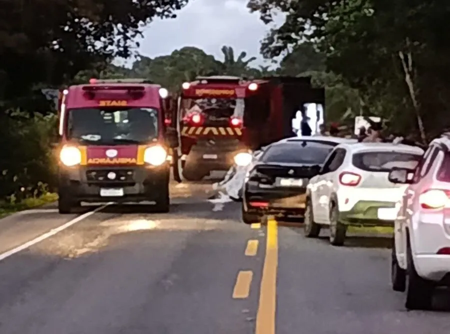 Duas pessoas morrem em acidente na PR-412 em Guaratuba (PR)