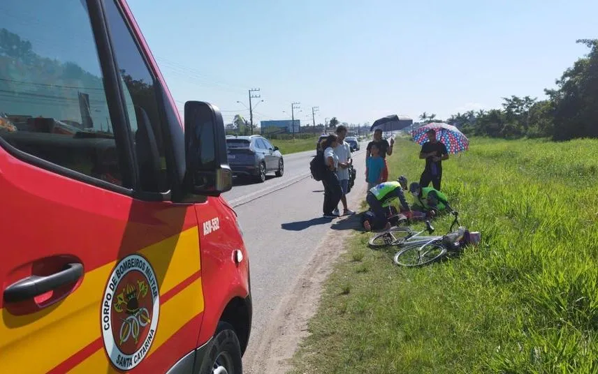 Cliclista morre atropelado na BR-280 em Araquari