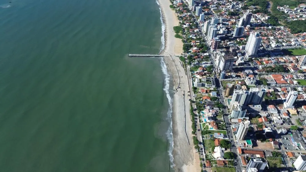 Megaobra de alargamento da Praia Central de Balneário Piçarras será concluída nesta sexta-feira (10)