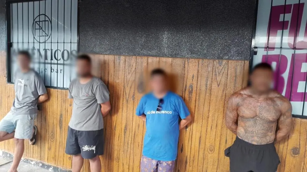 Cobrança de dívida de R$ 50 mil com agiotas termina em sequestro de dono de conveniência em Itajaí