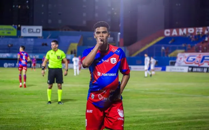 Marcílio bate o São José e vence a primeira na Série D
