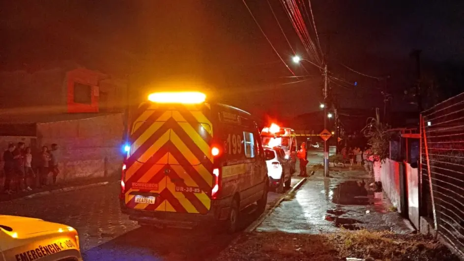 Morador é morto com tiros no peito dentro de casa em Araquari
