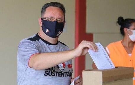 Charles Fischer é eleito novo presidente do Joinville Esporte Clube