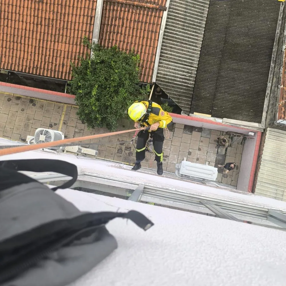 Corpo de morador é encontrado dentro de apartamento no bairro das Nações em BC 