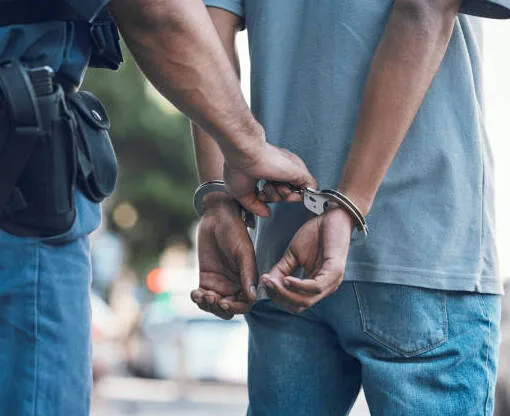 Homem é preso em Joinville por estupro de vulnerável contra a neta
