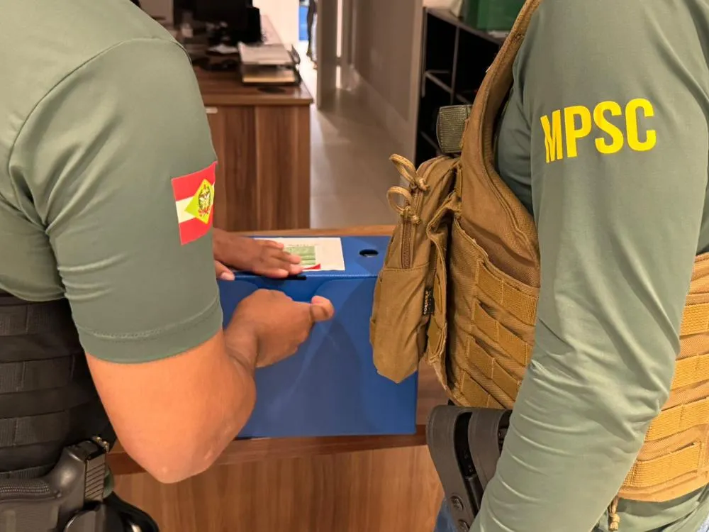 Gaeco deflagra operação para investigar suposto esquema de fraude na merenda escolar em Blumenau