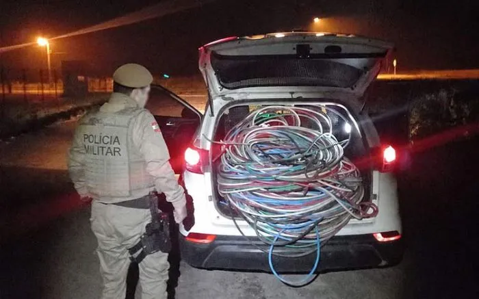 Polícia Militar apreende meia tonelada de fiação furtada em Ilhota