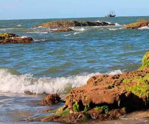 Penha: Homem morre após se afogar no Costão da Praia da Saudade